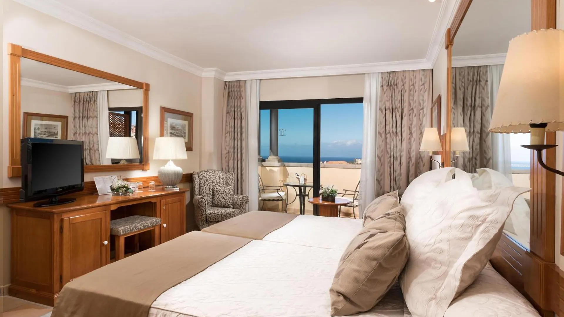 Gf Gran Costa Adeje***** Hotel 5*, Costa Adeje (Tenerife) Spain
